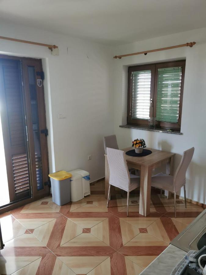 Guarda Alla Vita Njivice Dış mekan fotoğraf